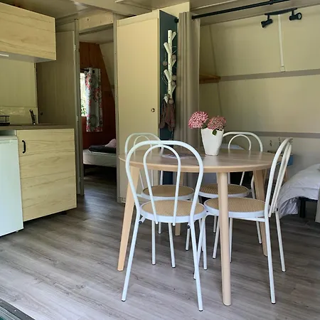 Calme Et Nature Iserand Camping Vion (Ardeche)