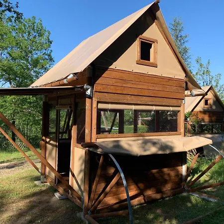 Calme Et Nature Iserand Camping Vion (Ardeche)